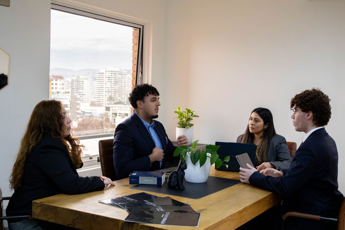 Trabajo de preparación de causas en Estudio Veragua Abogadas